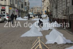 Pregatiri in Piata Ovidiu din Constanta pentru filmarile din cadrul serialului The Romanoffs. Au fost impuse restrictii in trafic (galerie foto-video)
