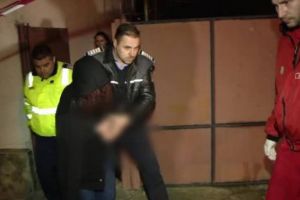 Crimă înfiorătoare! O femeie i-a tăiat venele fetiţei ei de numai 4 ani şi a înecat-o în cadă! Totul pentru a se răzbuna pe soţ