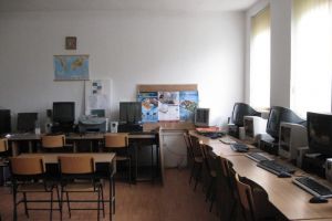Ministerul Educaţiei vrea să revitalizeze programul Euro 200 şi creşte la 250 de lei ...