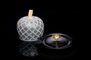 O pralina de ciocolata cu fire din aur – cea mai scumpa bomboana din lume