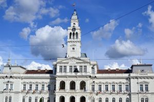 În anul Centenarului, Aradul s-ar putea înfrăţi cu un sector al Chişinăului, Republica Moldova