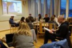 Simularea Parlamentului European şi distracţie la săniuş pe marea îngheţată