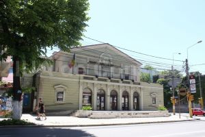 Eutopia, Testosteron si Descult in parc, la Teatrul de Stat Constanta. Programul spectacolelor