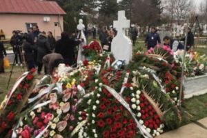 TRAUMA neaşteptată la UN AN de la MOARTEA Ilenei Ciuculete. Băieţii ARTISTEI au ajuns la SPITAL