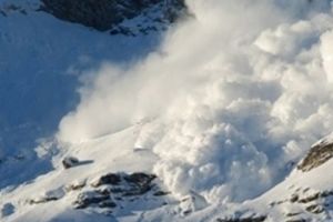 Risc mare de avalanşă în judeţ
