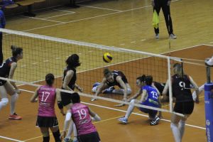 Volei feminin/ Divizia A1: Of, of, of în play-off