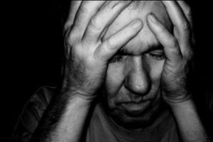 Condimentul pe care cu toţii îl avem în casă, dar nu ştiam că tratează Alzheimerul 