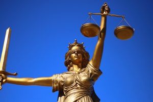 Un barbat declarat mort, desi traieste, a pierdut procesul pentru anularea decesului