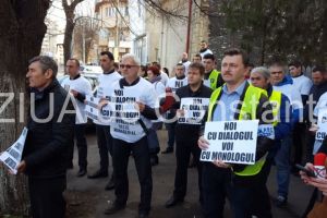 Imagini de la eveniment: Politistii picheteaza sediul IPJ Constanta. Ce nemultumiri au (galerie foto) 