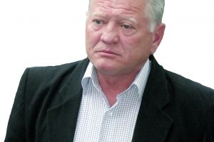 Primarul Valerian Alexie din Mateesti isi SABOTEAZA propria localitate!