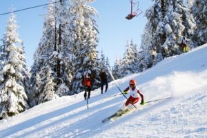 Timp liber: „Mede/Ea sau despre fericirea conjugală”, Cupa Veteranilor şi Serbările Zăpezii