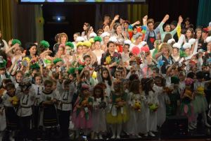 SĂRBĂTOAREA PRIMĂVERII – FOTOGRAFII EXPLOZIVE ÎN EDIŢIA TIPĂRITĂ!