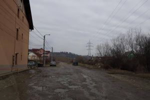 Întrebare pentru primarul Bistriţei: Câţi ani o să mai pietruiţi străzi? Am crezut că renunţăm la această „soluţie”