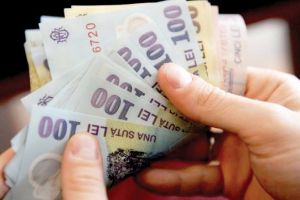 Creşterea preţurilor „muşcă“ din salarii, pensii şi economiile depuse la bănci: 2018, un an lovit de furtuna inflaţiei