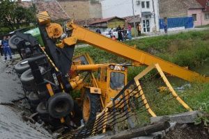 Încep lucrările de reconstruire a podului de pe strada Secerei!