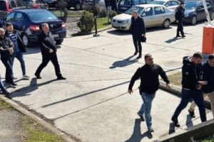 Grupare infracţională specializată în şantaj, camătă şi înşelăciune, capturată de poliţiştii şi procurorii DNA Constanţa