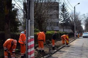 Au început lucrările de reabilitare a trotuarelor!