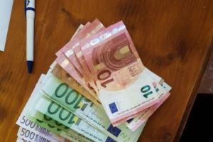 Cămătarii din Cenad au fost prinşi de poliţişti