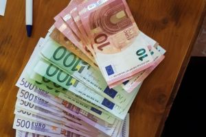 Mai multi indivizi acuzati de camatarie au fost ridicati de politistii timiseni, in Cenad