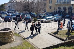 Cei sase suspecti de camatarie, arestati preventiv. Ce sume de bani cereau inculpatii  