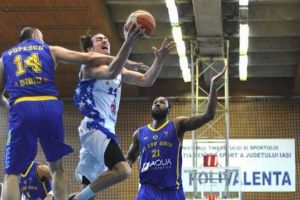 Victorie clară la Iaşi. CSU rămâne lider în România