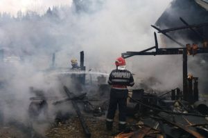 Incendiu puternic într-o gospodărie din Brodina