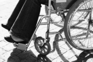 Povestea unei tinere de 23 de ani: A refuzat să facă sex şi este aruncată pe fereastră. Ce a urmat este cumplit