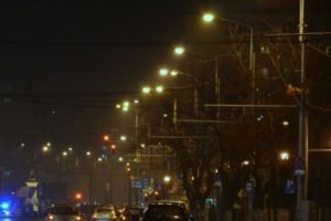 Ploieştiul are din nou contract de mentenanţă pentru iluminatul public. Primaria, schimbam si noi becurile din 1980?