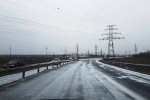 FOTO: ATENȚIE ȘOFERI! Șoseua europeană este acoperită cu gheaţă