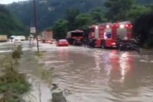 ATENTIE! Cod portocaliu de inundaţii in Valcea!