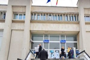 GEST ȘOCANT al unei JUDECĂTOARE. Fosta ȘEFĂ a Judecătoriei Piteşti a încercat să se SINUCIDĂ