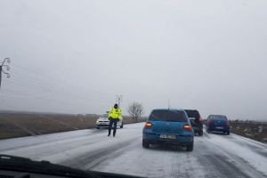 UPDATE-ULTIMĂ ORĂ: Două autoturisme s-au ciocnit la Dumbrăveni | Patru victime, între care şi un copil de 3 ani