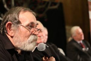 Poetul Aurel Pantea, la ceas aniversar de Ziua Mondială a Poeziei. Eveniment, miercuri, la Centrul Cultural Castel Sâncrai, organizat de Biblioteca Judeţeană şi CJ Alba