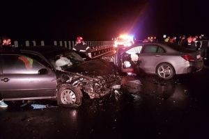 Accident grav pe autostrada, in apropiere de Remetea Mare. Doua persoane ranite