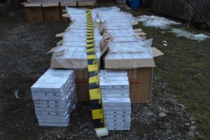 Mandat de arestare pentru bărbatul la care s-a găsit un depozit de ţigări de contrabandă
