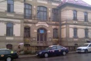 Tânărul care şi-a aruncat bunica de la etajul 10 în Mănăştur, internat la Clinica de Psihiatrie