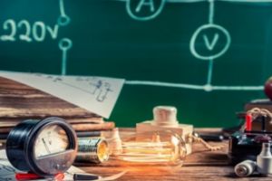 12 elevi vor reprezenta Prahova la etapa naţională a Olimpiadei de Fizică, de la Breaza. Cine sunt aceştia