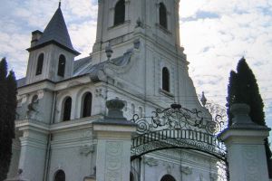 Peste 21 de MILIOANE DE LEI pentru Biserica „Adormirea Maicii Domnului” din Lipova