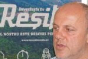 Nelu Popa bombardează ambasadele, consulatele şi camerele de comerţ