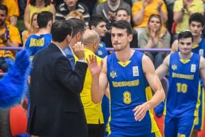 VIDEO – Antrenament cu public pentru CSU. Sibiul a zdrobit pe Dinamo