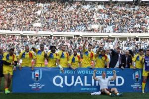 Howells, rechemat în grămada „Stejarilor”