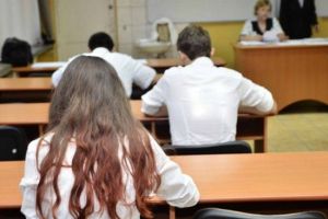 Peste 1.000 de liceeni, absenţi de la prima probă a simulării de Bacalaureat