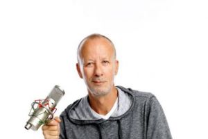 Andrei Gheorghe a murit la vârsta de 56 de ani. Omul de radio a fost unul dintre numele sonore ale televiziunii din România, realizator de filme documentare, de scurt şi lung metraj