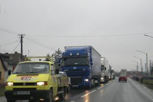 Din ciclul ROMÂNUL e INVENTIV: Cum PĂCĂLESC şoferii radarul Poliţiei Rutiere şi camerele pentru ROVINIETĂ