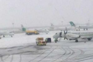 TRAFIC AERIAN în condiţii de iarnă. Întârzieri mai mari de 50 de minute pentru unele aeronave. Informaţii de ultimă oră!