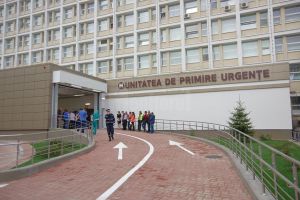 Doi tineri cu stări de rău în urma consumului de etnobotanice au ajuns la UPU Suceava