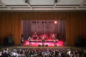 Sute de suceveni au cântat împreună cu Dan Bittman, la concertul susţinut de Holograf la Suceava