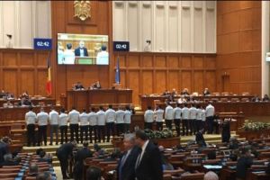 SCANDAL MONSTRU în Camera Deputaţilor! Parlamentarii USR contestă modificările la LEGILE JUSTIȚIEI. „Fără penali în funcţii publice!”.