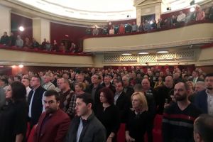 Sunaţi repede la 112, delegaţii ALDE stau doi pe-un loc!