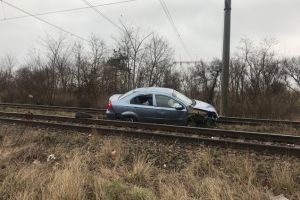Un şofer băut a blocat traficul feroviar între Braşov şi Sfântu Gheorghe